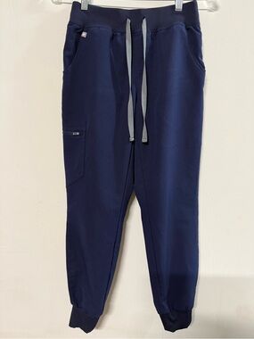 Figs Technical Collection Scrub Uniform in Navy Blue Extra Small Petite